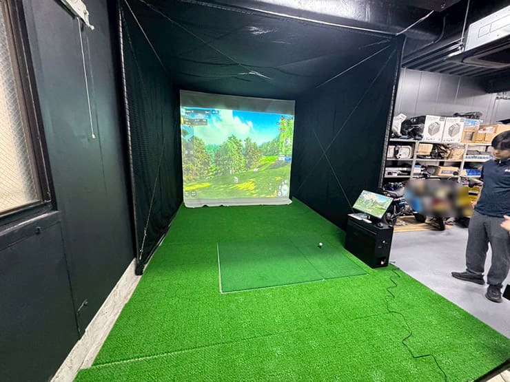 ゴルフランド社製シミュレーションゴルフ「JoyGolf Smart+」を設置
