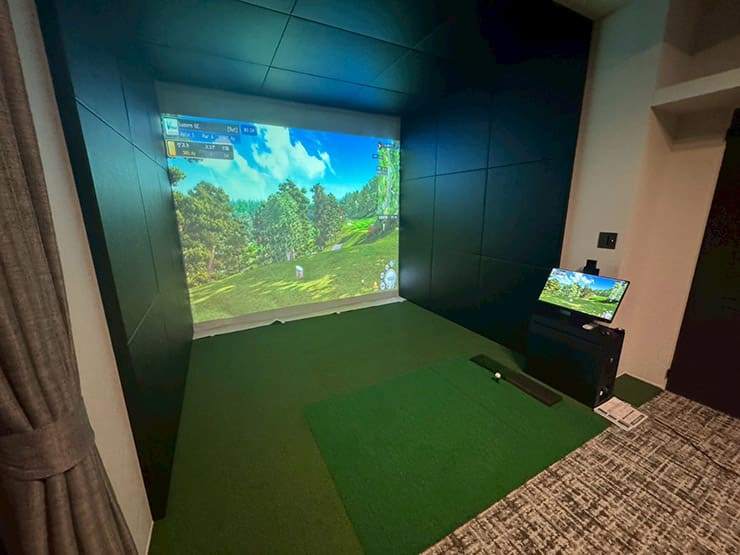 ゴルフランド社製シミュレーションゴルフ「JoyGolf Smart+」を設置