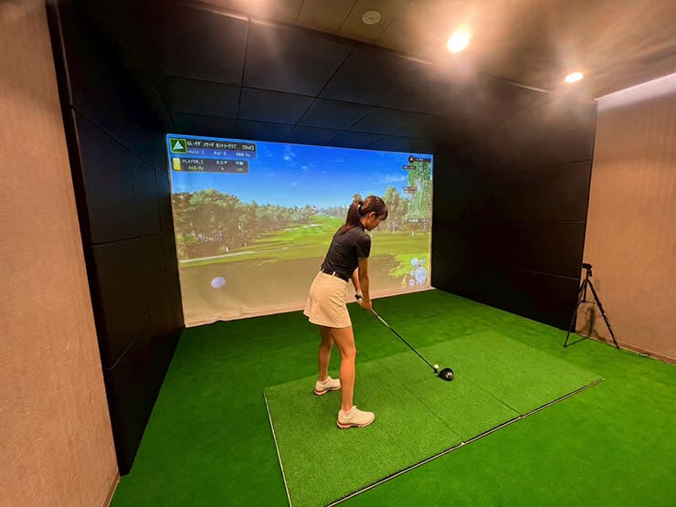 ゴルフランド社製シミュレーションゴルフ「JoyGolf Smart+」を設置