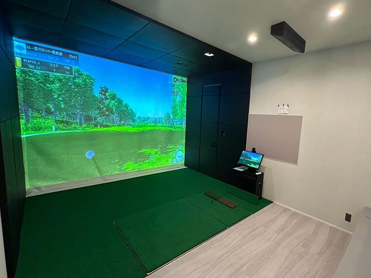 ゴルフランド社製シミュレーションゴルフ「JoyGolf Smart+」を設置